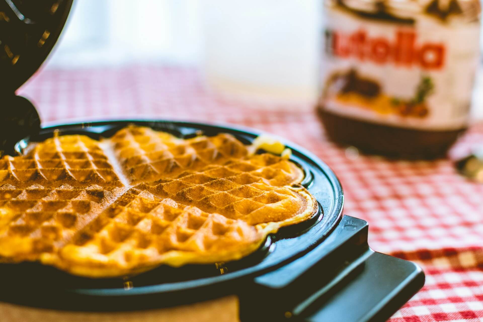 all Clad classic round waffle maker